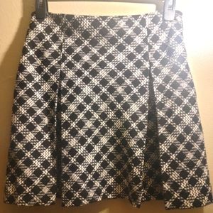Karl Lagerfeld Paris  Black/White Plaid Pleated Skirt Size 6